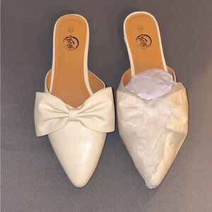 Cream Bow Women's Mules